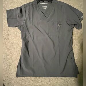 Wink scrub set. Worn once and in excellent condition pewter color